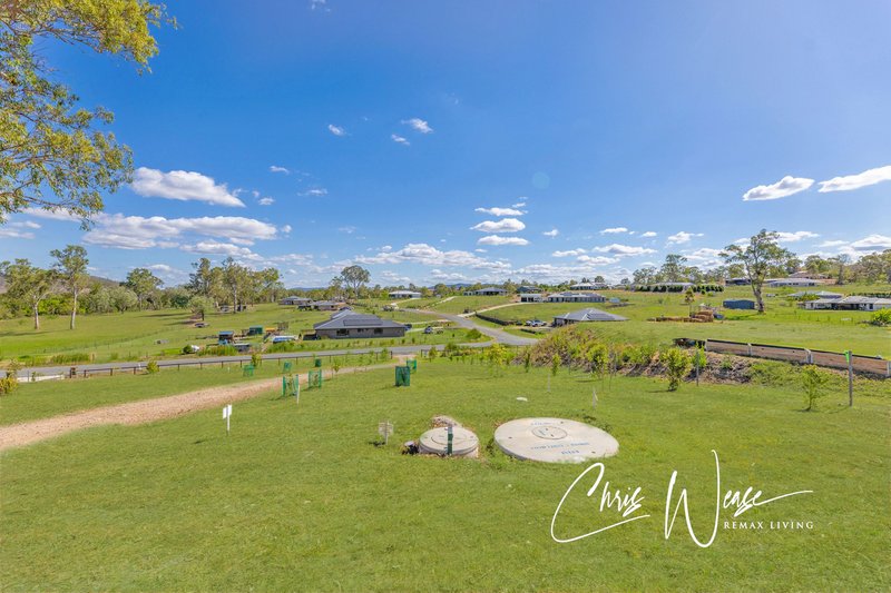 Photo - 7 Atherton Place, Kilcoy QLD 4515 - Image 12