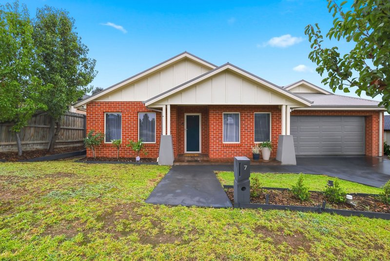 Photo - 7 Atley Street, Bacchus Marsh VIC 3340 - Image