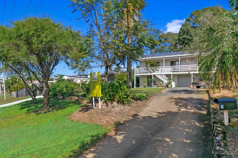 Photo - 7 Avolet Crescent, River Heads QLD 4655 - Image 2