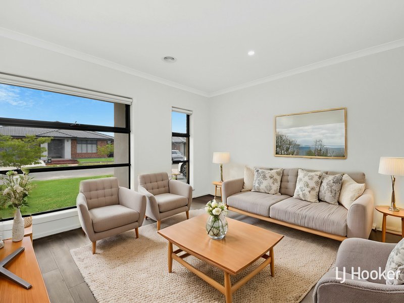 Photo - 7 Avon Court, Wallan VIC 3756 - Image 4