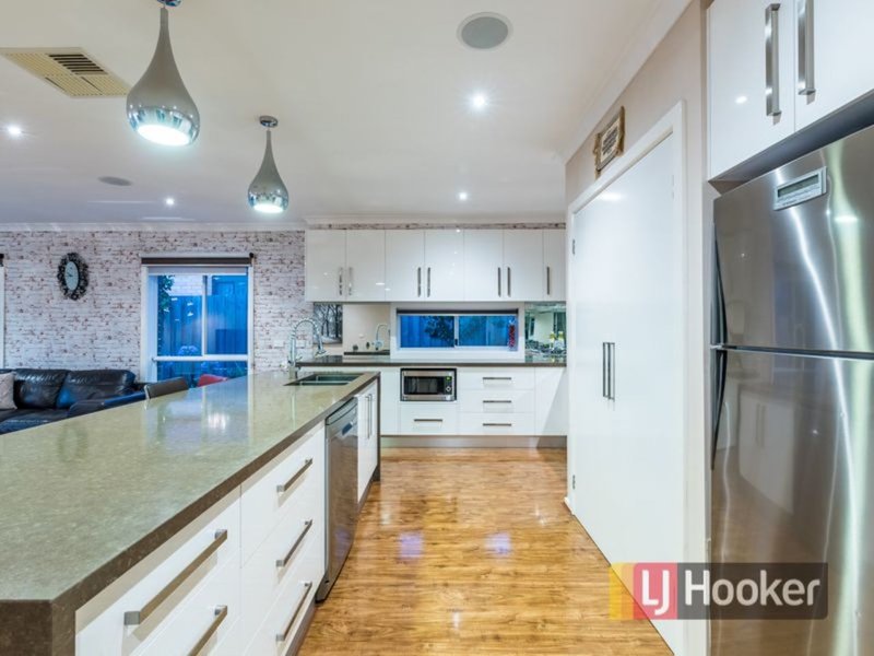 Photo - 7 Aylesbury Court, Hampton Park VIC 3976 - Image 6