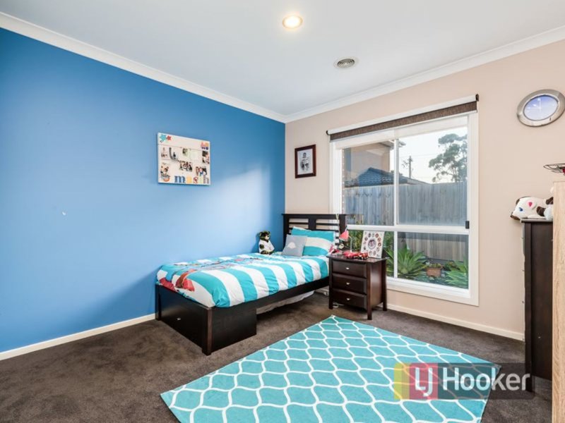 Photo - 7 Aylesbury Court, Hampton Park VIC 3976 - Image 10