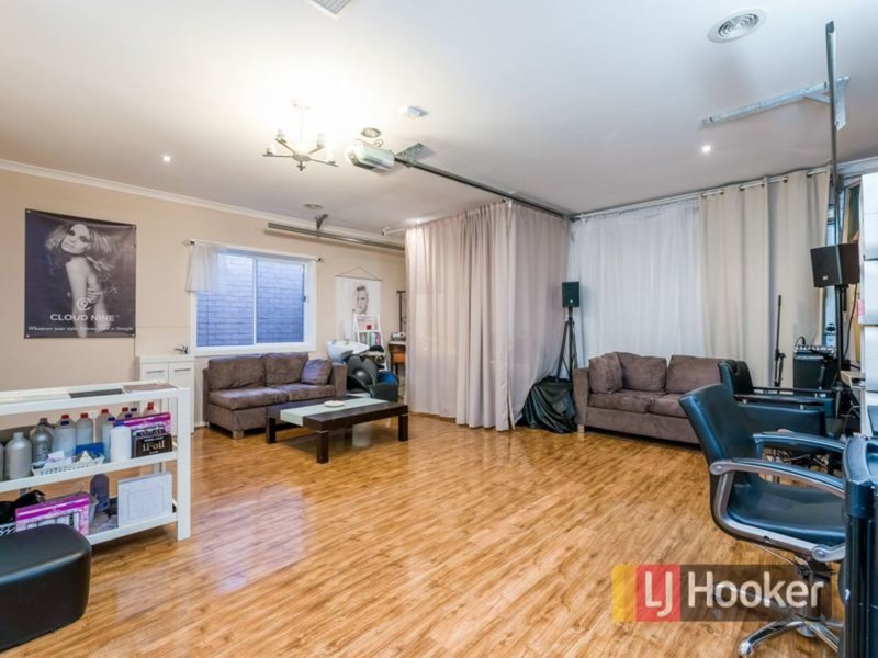 Photo - 7 Aylesbury Court, Hampton Park VIC 3976 - Image 13