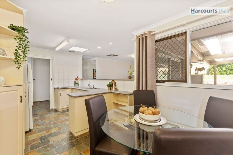 Photo - 7 Balandra Street, Hallett Cove SA 5158 - Image 6