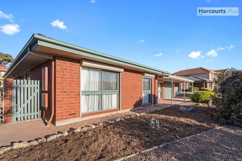 Photo - 7 Balandra Street, Hallett Cove SA 5158 - Image 2