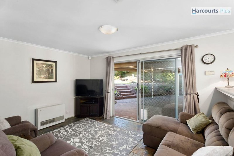 Photo - 7 Balandra Street, Hallett Cove SA 5158 - Image 5