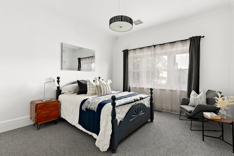 Photo - 7 Balmoral Avenue, Pascoe Vale South VIC 3044 - Image 2