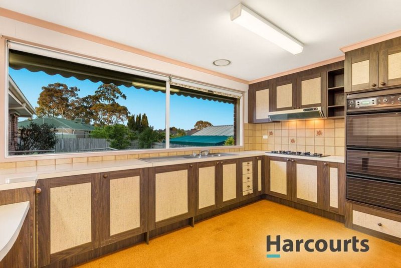 Photo - 7 Bambara Street, Wantirna VIC 3152 - Image 2