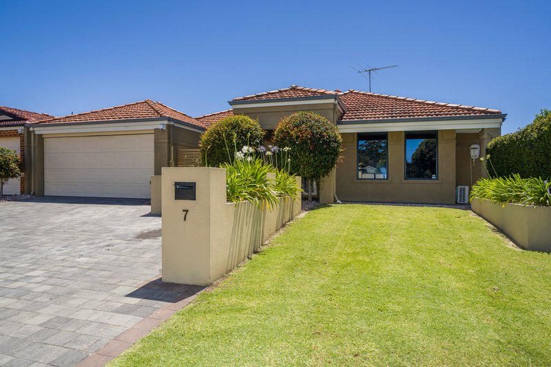 7 Bandin Place, Maida Vale WA 6057