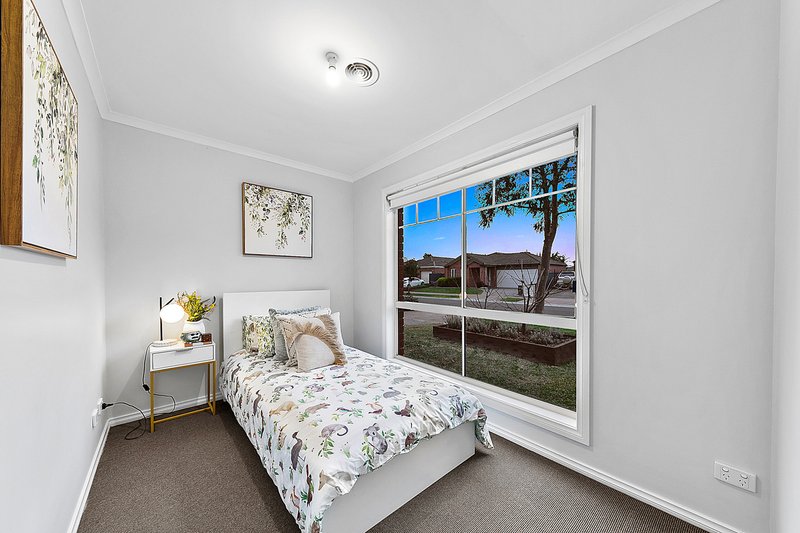 Photo - 7 Banksia Grove, Pakenham VIC 3810 - Image 13