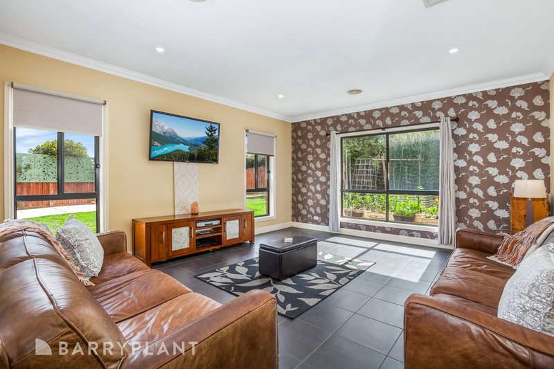 Photo - 7 Banksia Place, Wallan VIC 3756 - Image 5