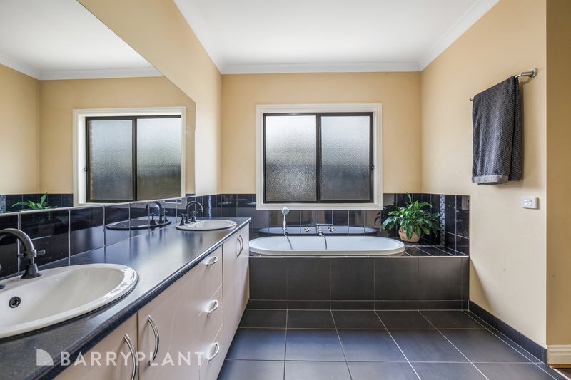 Photo - 7 Banksia Place, Wallan VIC 3756 - Image 7