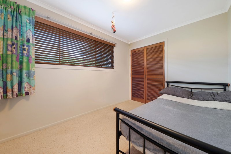 Photo - 7 Barlee Place, Aspley QLD 4034 - Image 6