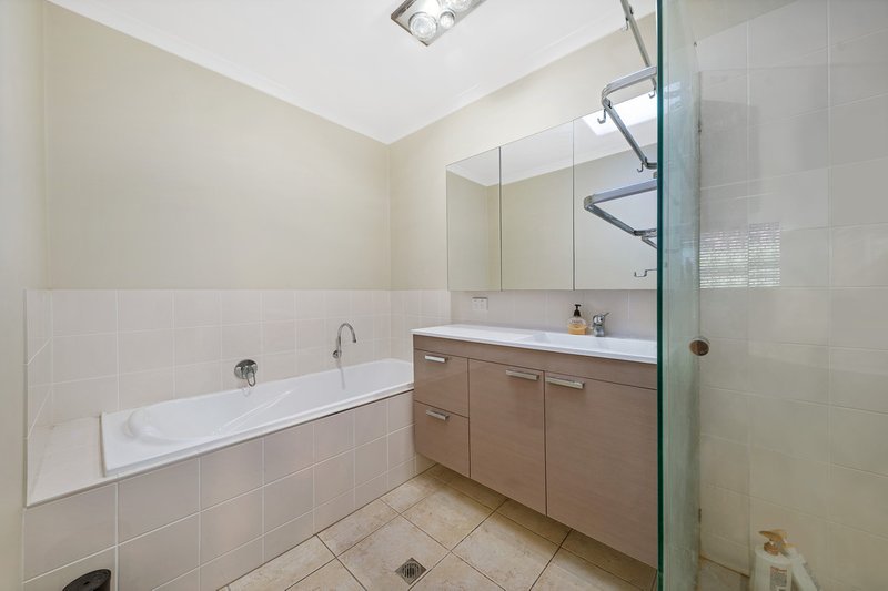 Photo - 7 Barlee Place, Aspley QLD 4034 - Image 9