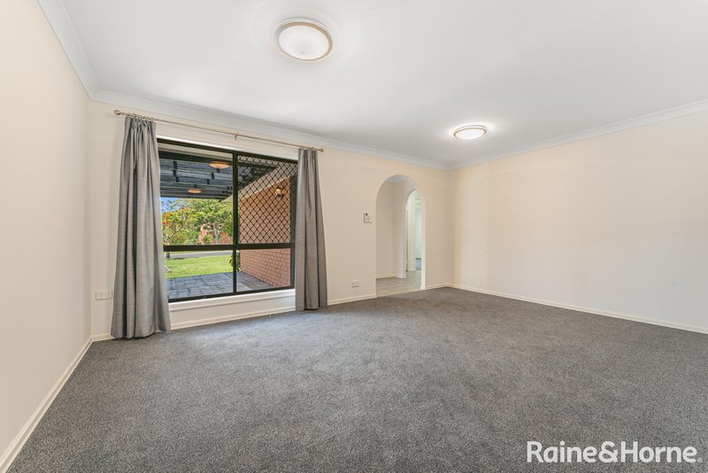 Photo - 7 Barnard Street, Carindale QLD 4152 - Image 7