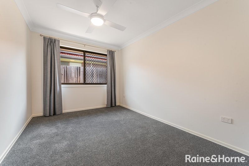 Photo - 7 Barnard Street, Carindale QLD 4152 - Image 9