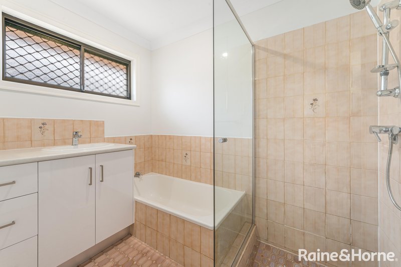 Photo - 7 Barnard Street, Carindale QLD 4152 - Image 12