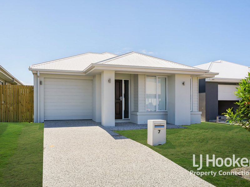 Photo - 7 Barnett Avenue, Morayfield QLD 4506 - Image 1