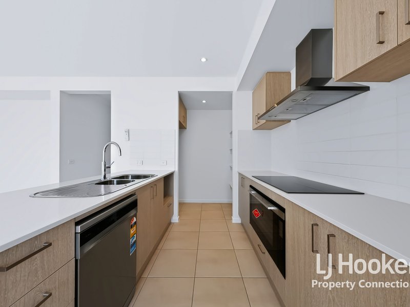 Photo - 7 Barnett Avenue, Morayfield QLD 4506 - Image 4
