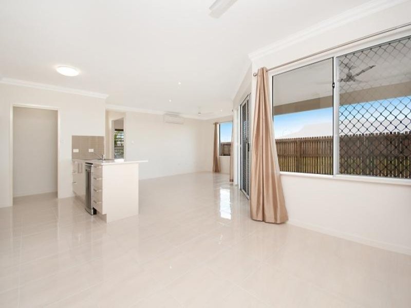 Photo - 7 Barra Ct , Mount Louisa QLD 4814 - Image 4