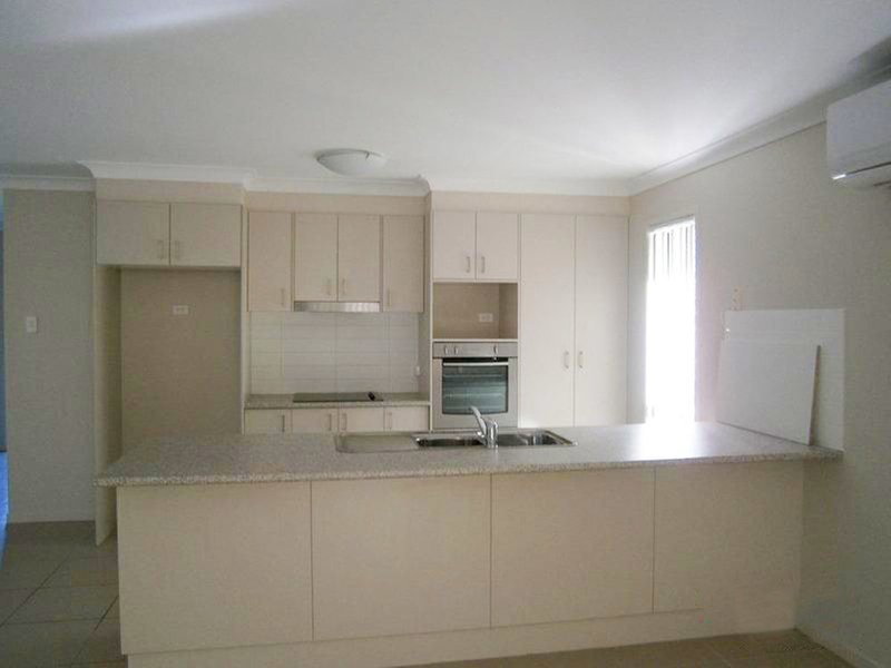 Photo - 7 Basalt Street, Caboolture QLD 4510 - Image 2