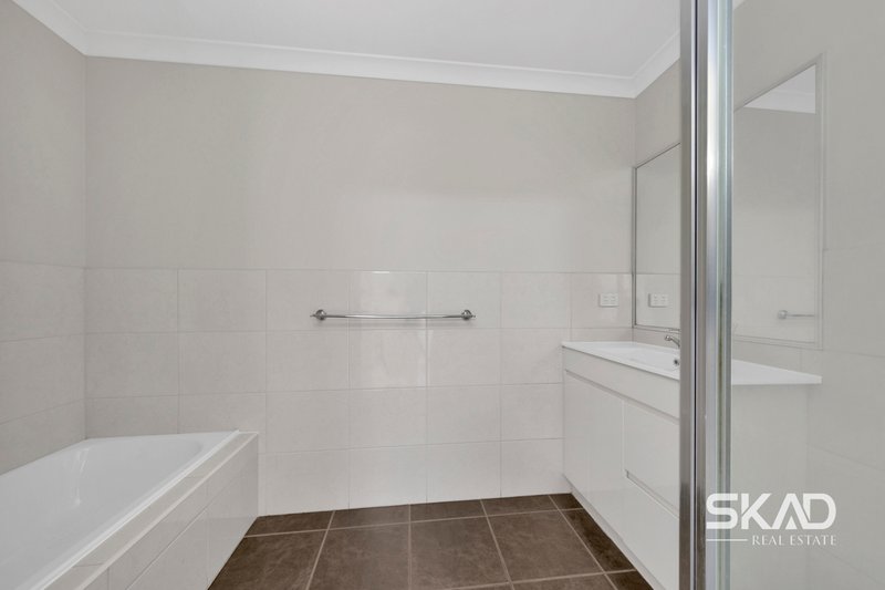 Photo - 7 Basalt Terrace, Epping VIC 3076 - Image 11