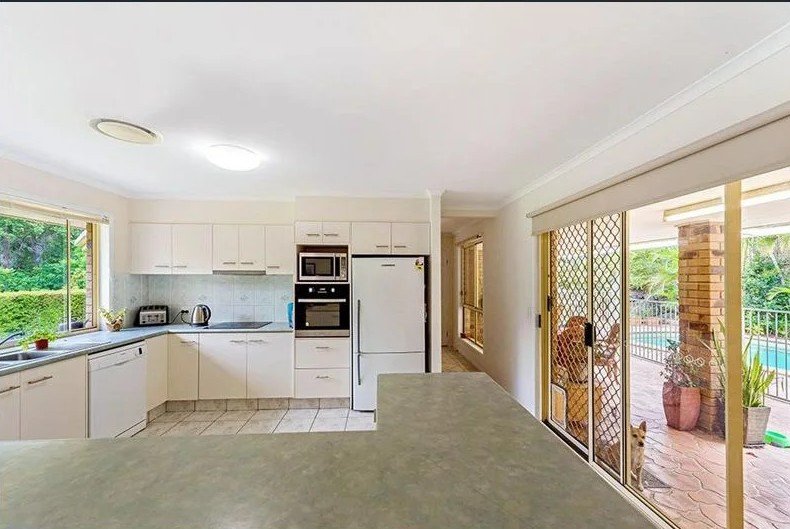 Photo - 7 Basswood Court, Bonogin QLD 4213 - Image 3