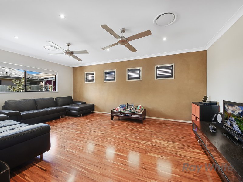 Photo - 7 Baybreeze Crescent, Murrumba Downs QLD 4503 - Image 7