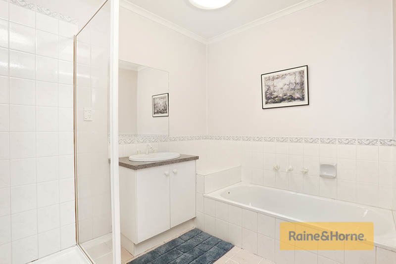 Photo - 7 Baynton Crescent, Roxburgh Park VIC 3064 - Image 7