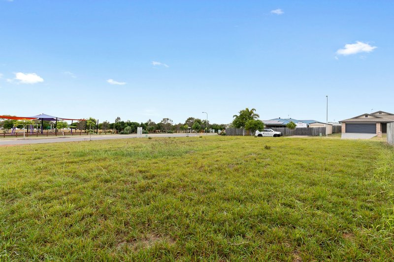 Photo - 7 Bayridge Heights, Nikenbah QLD 4655 - Image 4