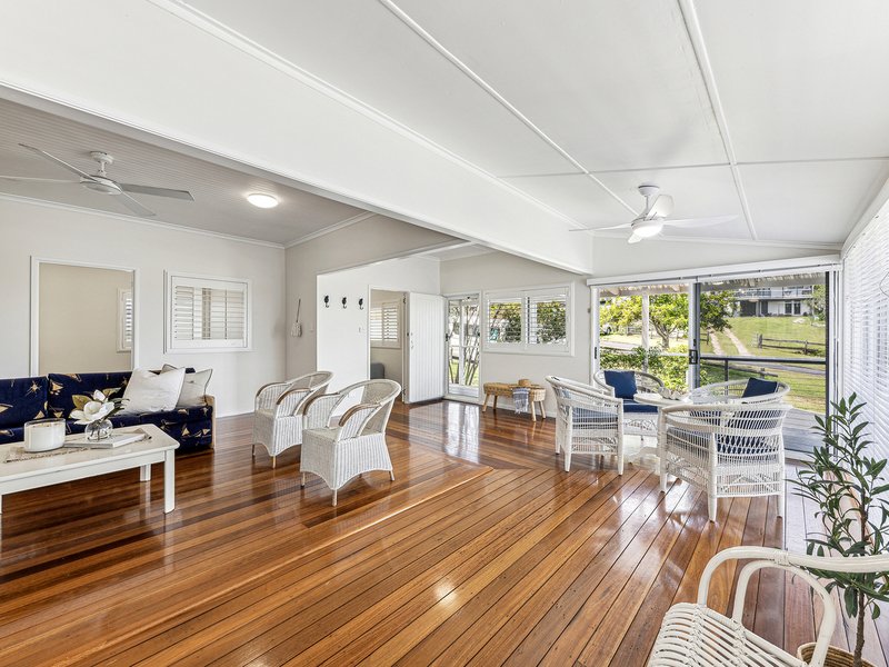 Photo - 7 Beach Street, Yamba NSW 2464 - Image 4