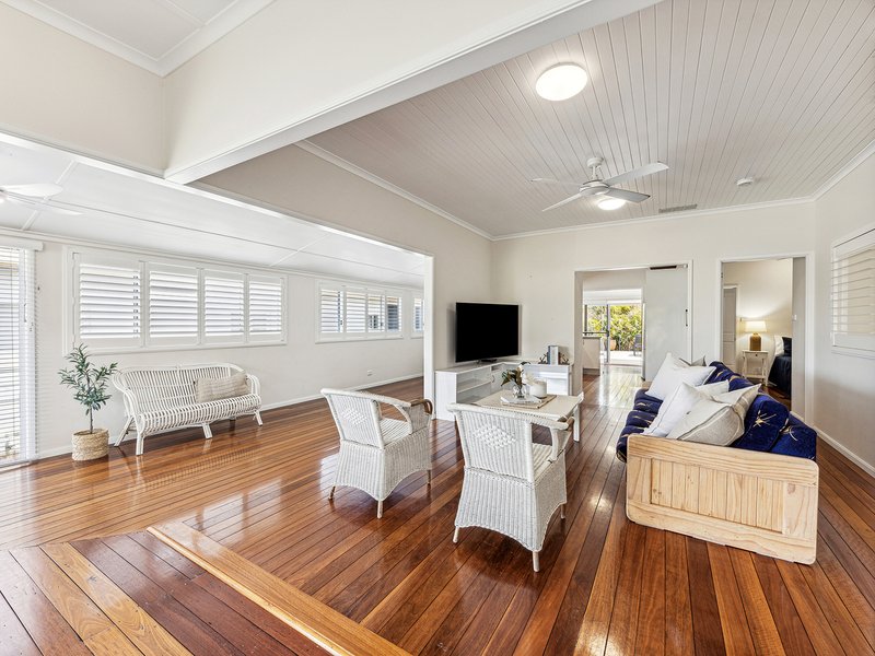 Photo - 7 Beach Street, Yamba NSW 2464 - Image 5