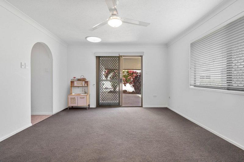 Photo - 7 Beacon Crescent, Newport QLD 4020 - Image 7