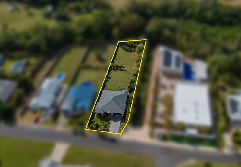Photo - 7 Beames Crescent, Cannon Valley QLD 4800 - Image 2