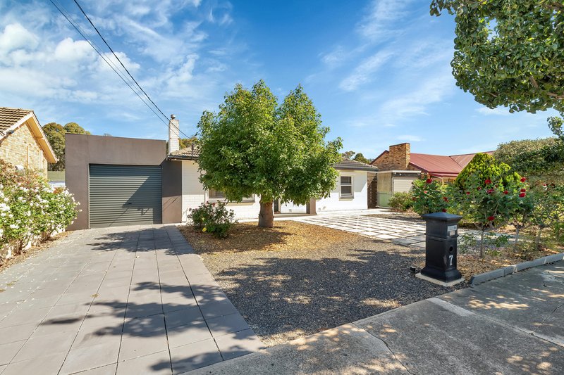 Photo - 7 Beatty Street, Flinders Park SA 5025 - Image 2