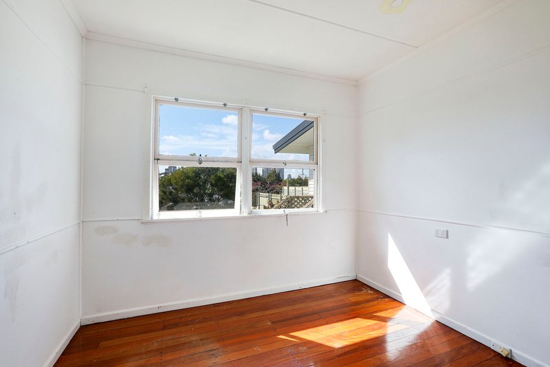 Photo - 7 Beatty Street, Southport QLD 4215 - Image 9