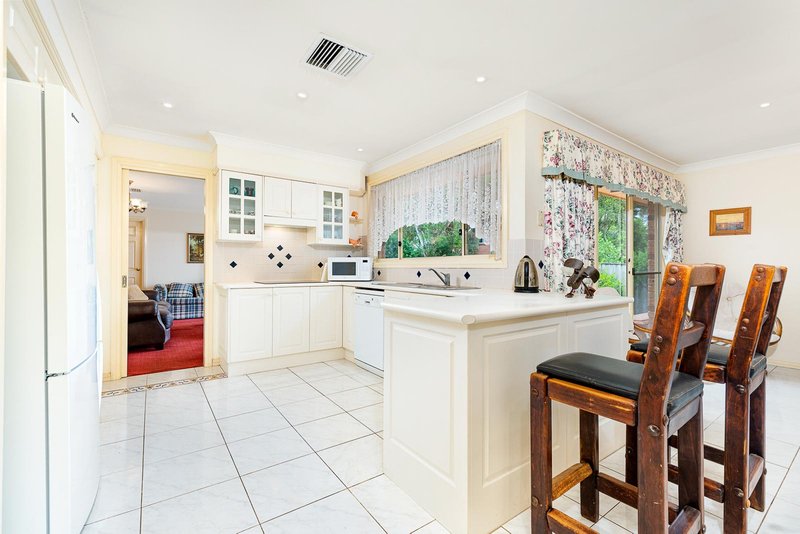 Photo - 7 Beaumaris Avenue, Castle Hill NSW 2154 - Image 3