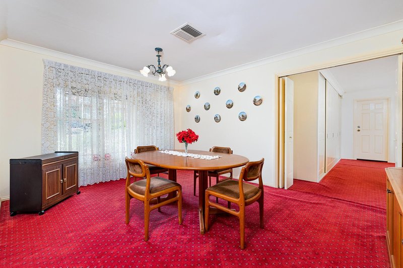 Photo - 7 Beaumaris Avenue, Castle Hill NSW 2154 - Image 4