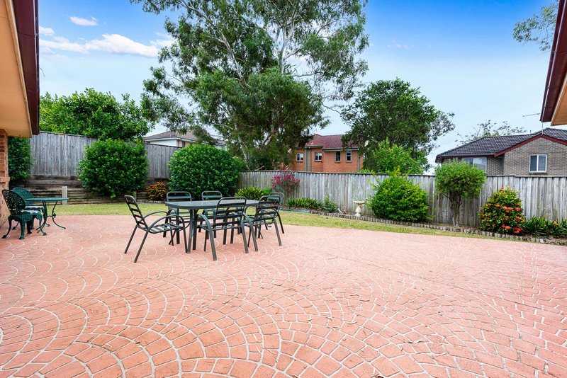 Photo - 7 Beaumaris Avenue, Castle Hill NSW 2154 - Image 11