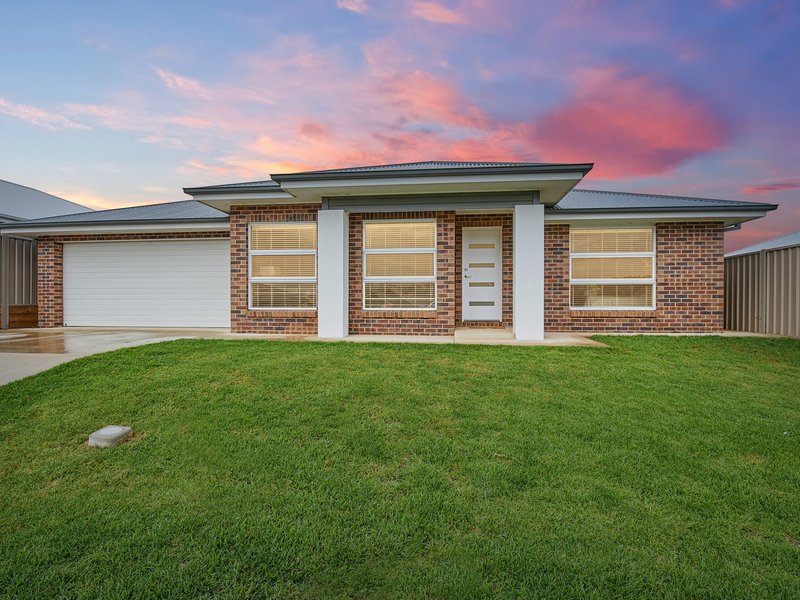 7 Beaurepaire Street, Boorooma NSW 2650