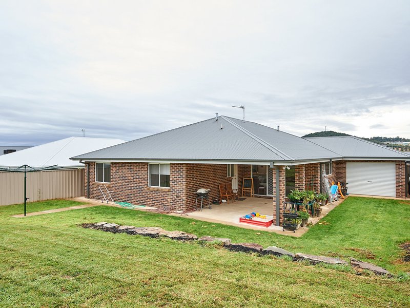 Photo - 7 Beaurepaire Street, Boorooma NSW 2650 - Image 4