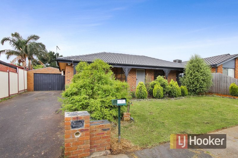 7 Beckington Crescent, Hampton Park VIC 3976