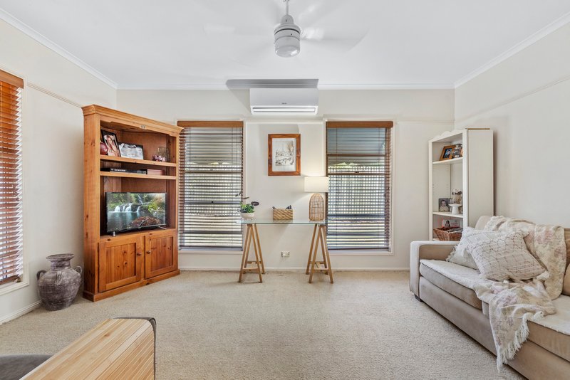 Photo - 7 Beenwerrin Crescent, Capalaba QLD 4157 - Image 3