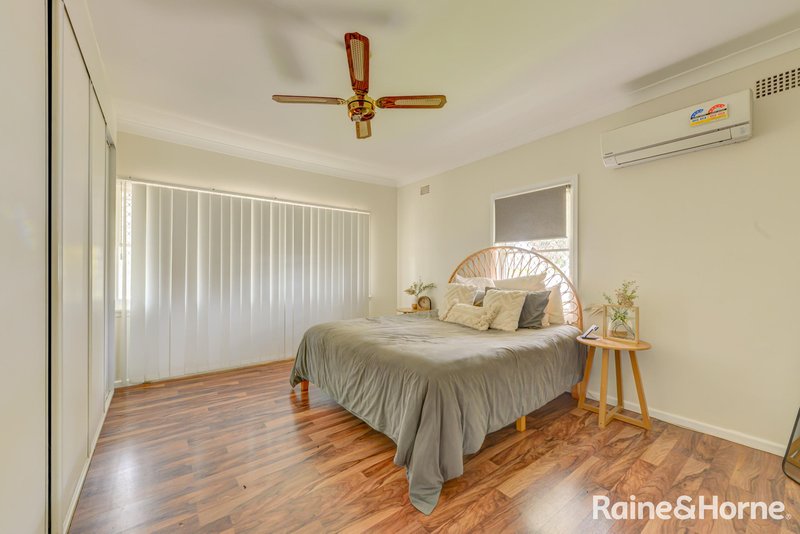 Photo - 7 Begonia Street, Tamworth NSW 2340 - Image 4