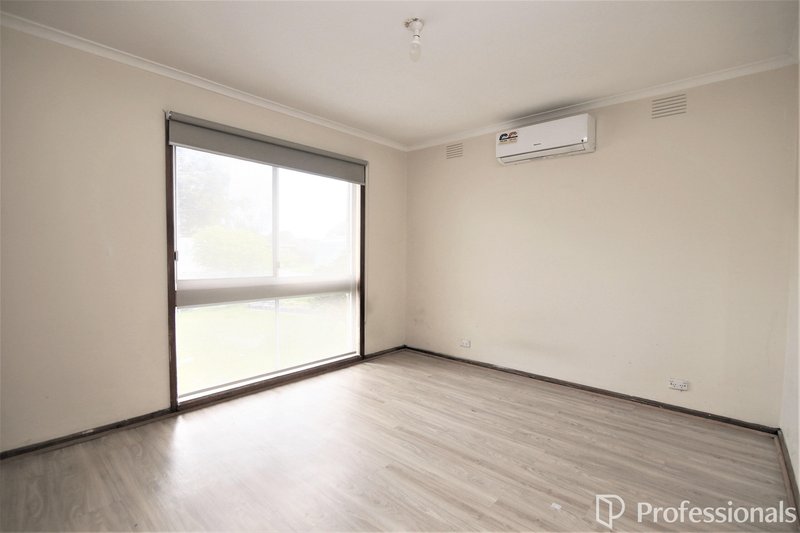 Photo - 7 Belinda Court, Dandenong North VIC 3175 - Image 6
