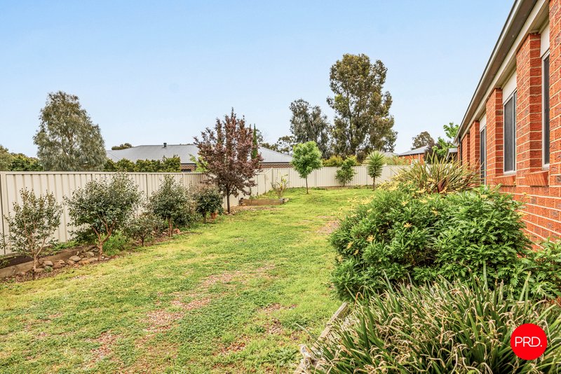 Photo - 7 Belladonna Rise, Kangaroo Flat VIC 3555 - Image 14