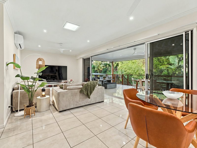 Photo - 7 Bellevue Crescent, Edge Hill QLD 4870 - Image 1