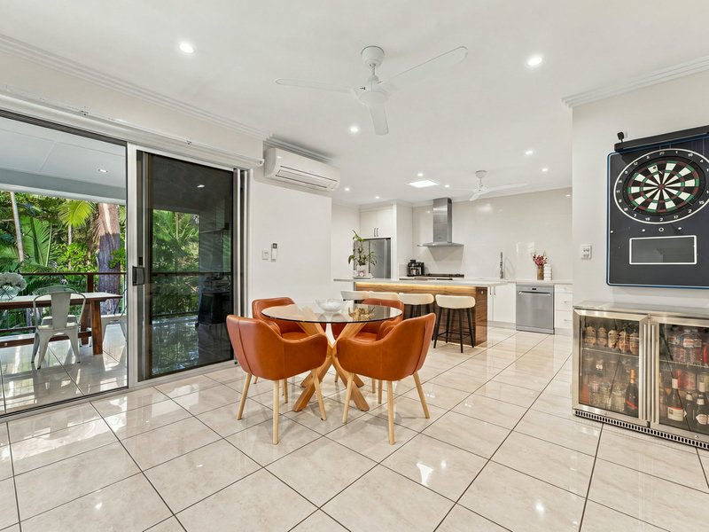 Photo - 7 Bellevue Crescent, Edge Hill QLD 4870 - Image 10