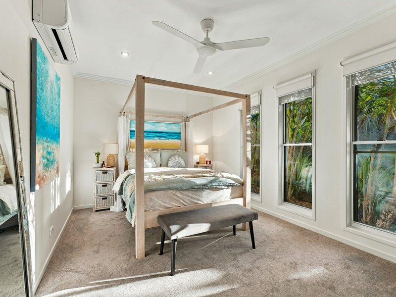 Photo - 7 Bellevue Crescent, Edge Hill QLD 4870 - Image 12