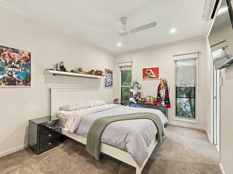 Photo - 7 Bellevue Crescent, Edge Hill QLD 4870 - Image 16